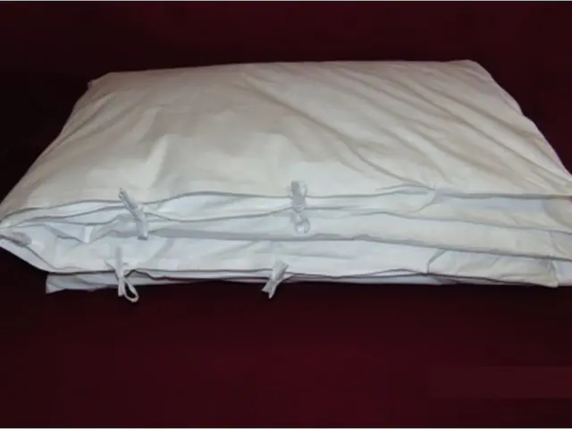 Takaróhuzat kötős 6007